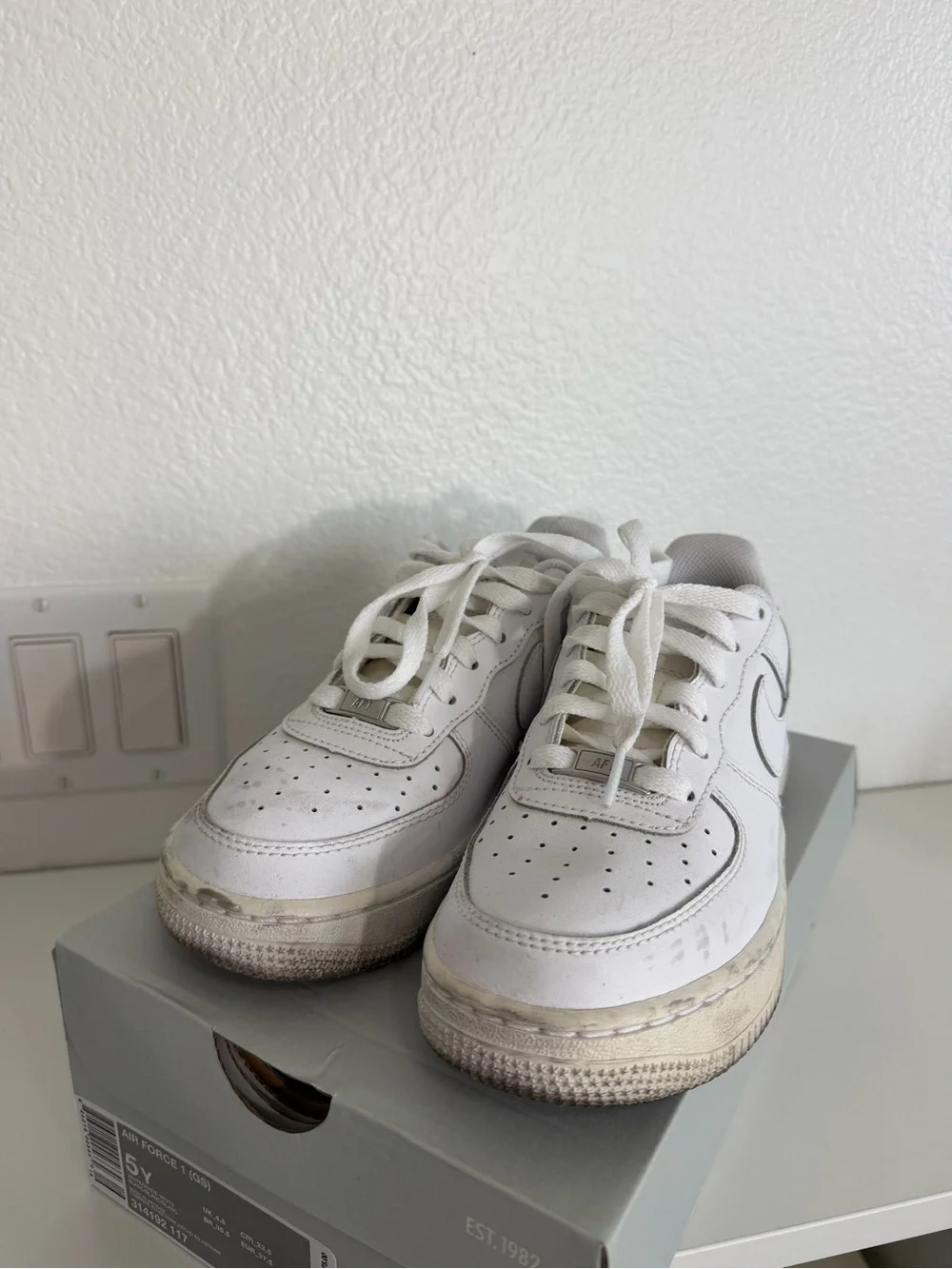 Nine Air Force 1 Low Triple White GS Sneakers 5Y